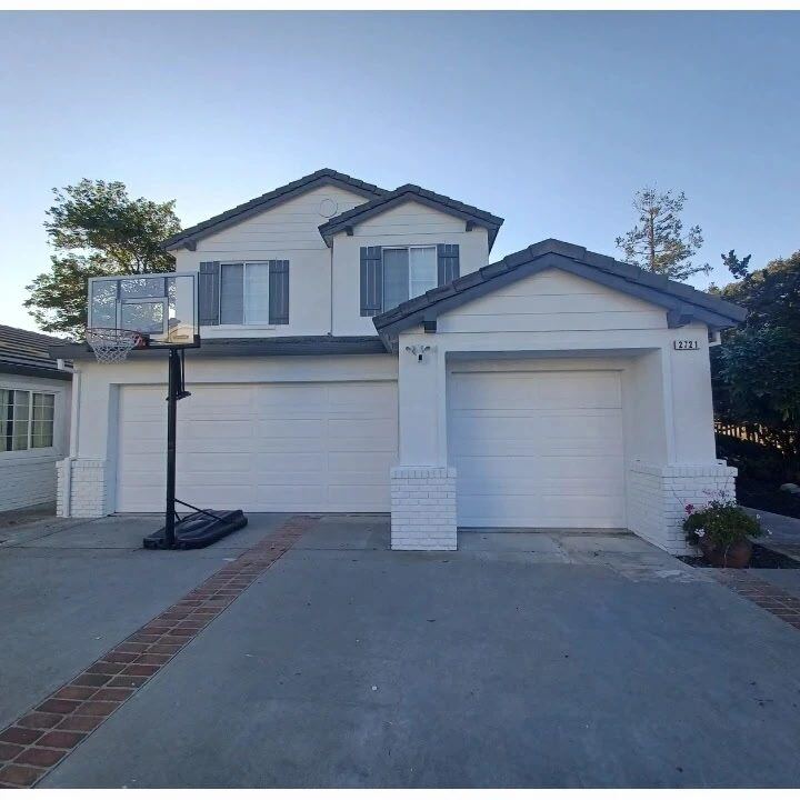 Interior & Exterior Repaint for a Two-Story Home photo 4